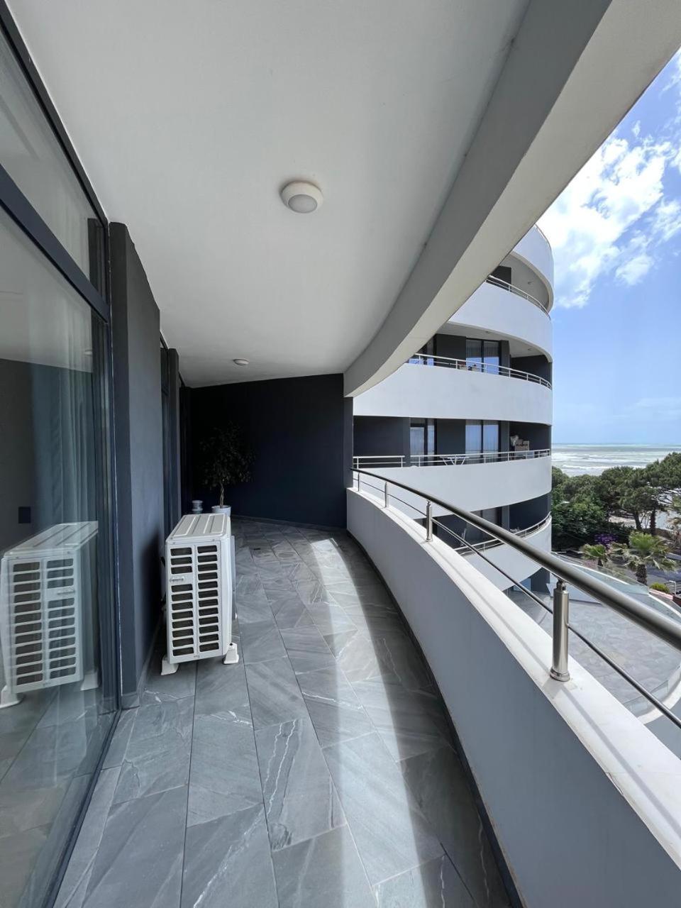 Hill Side Suite 4 By Ps